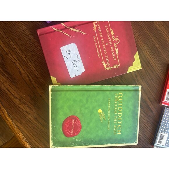 Harry Potter boxed collection Fantastic beasts and quidditch thru the ages - Picture 5 of 12